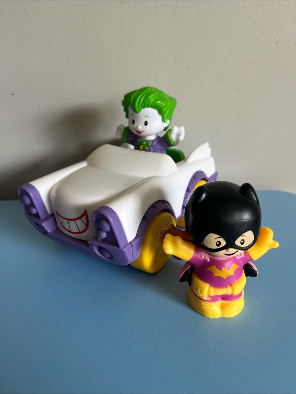 Little people Batgirl and Joker Ride-On Toy Car - White, Purple, Yellow, Green